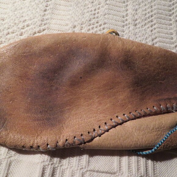 Vintage Native American Handmade Leather Turquoise Beaded Moccasins 10\